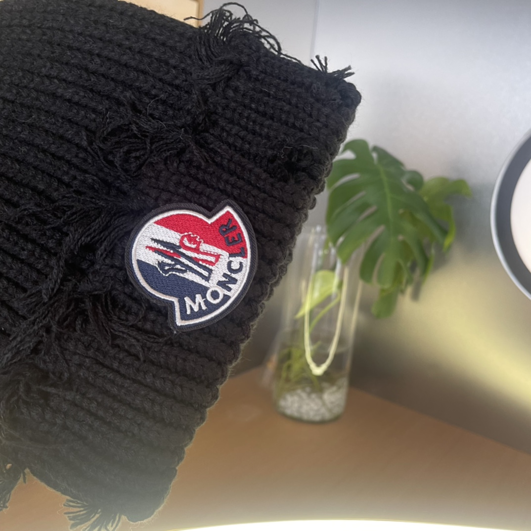  Moncler蒙口，秋冬粗线破线毛线帽，针织帽作为冬季穿搭必备
