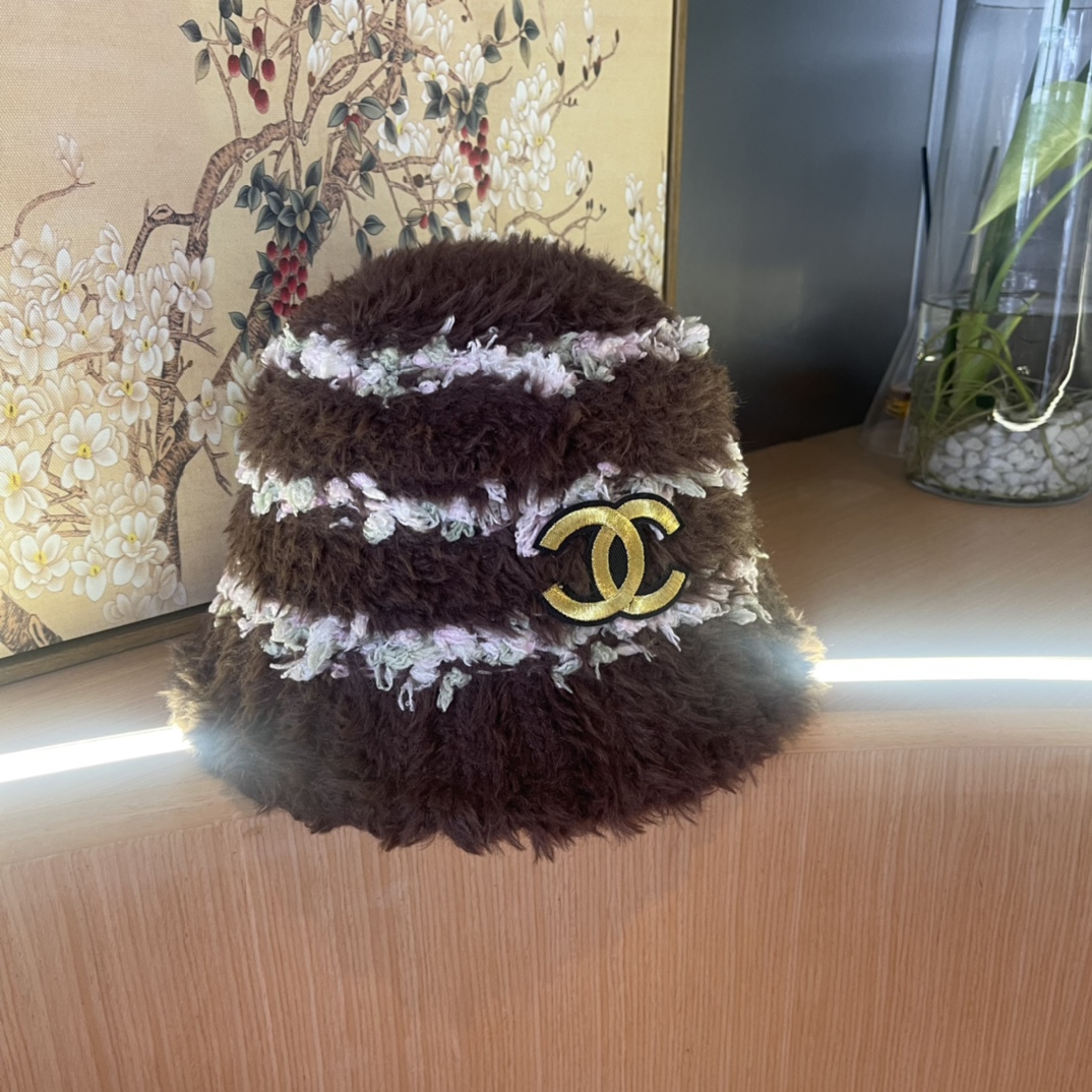 NO:215769,[CHANEL Chanel] Flush and small fragrant style simple fisherman's hat, classic and versatile casual ~ fashionable and beautiful!  Hat fisherman hat baseball hat knit hat, hat, chanel, chanel, espadrilles, hats19860909【CHANEL香奈儿】秋冬毛绒绒小香风简约渔夫帽 经典百搭休闲～洋气好看！帽子渔夫帽棒球帽针织帽,帽子,chanel,chanel,espadrilles,hats,hat