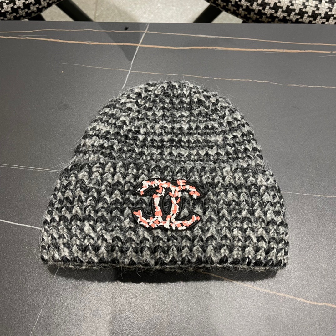🆕Chanel香奈儿2025秋冬网红毛线帽，手感超柔软舒适的针织线帽，弹性极佳！