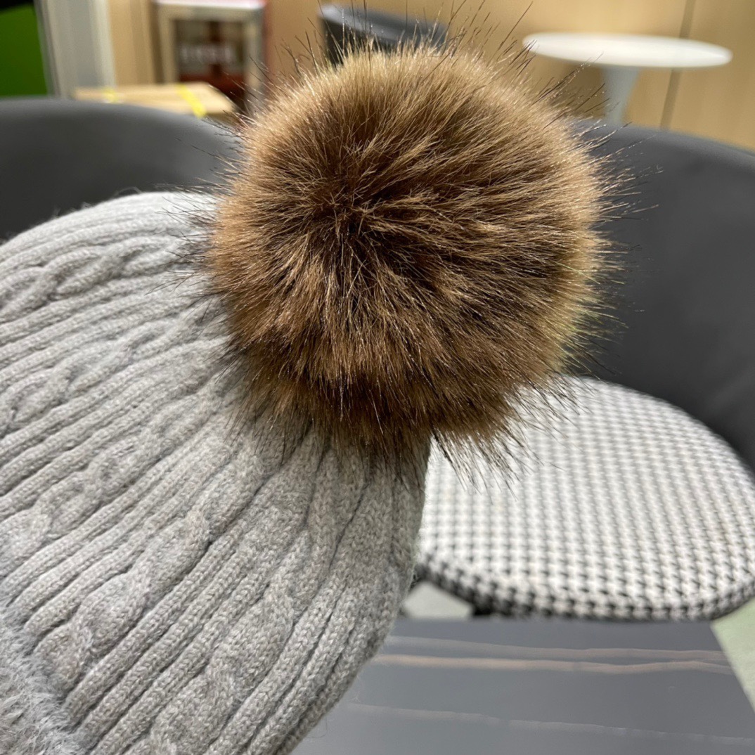 Chanel香奈儿针织毛线帽护耳保暖帽