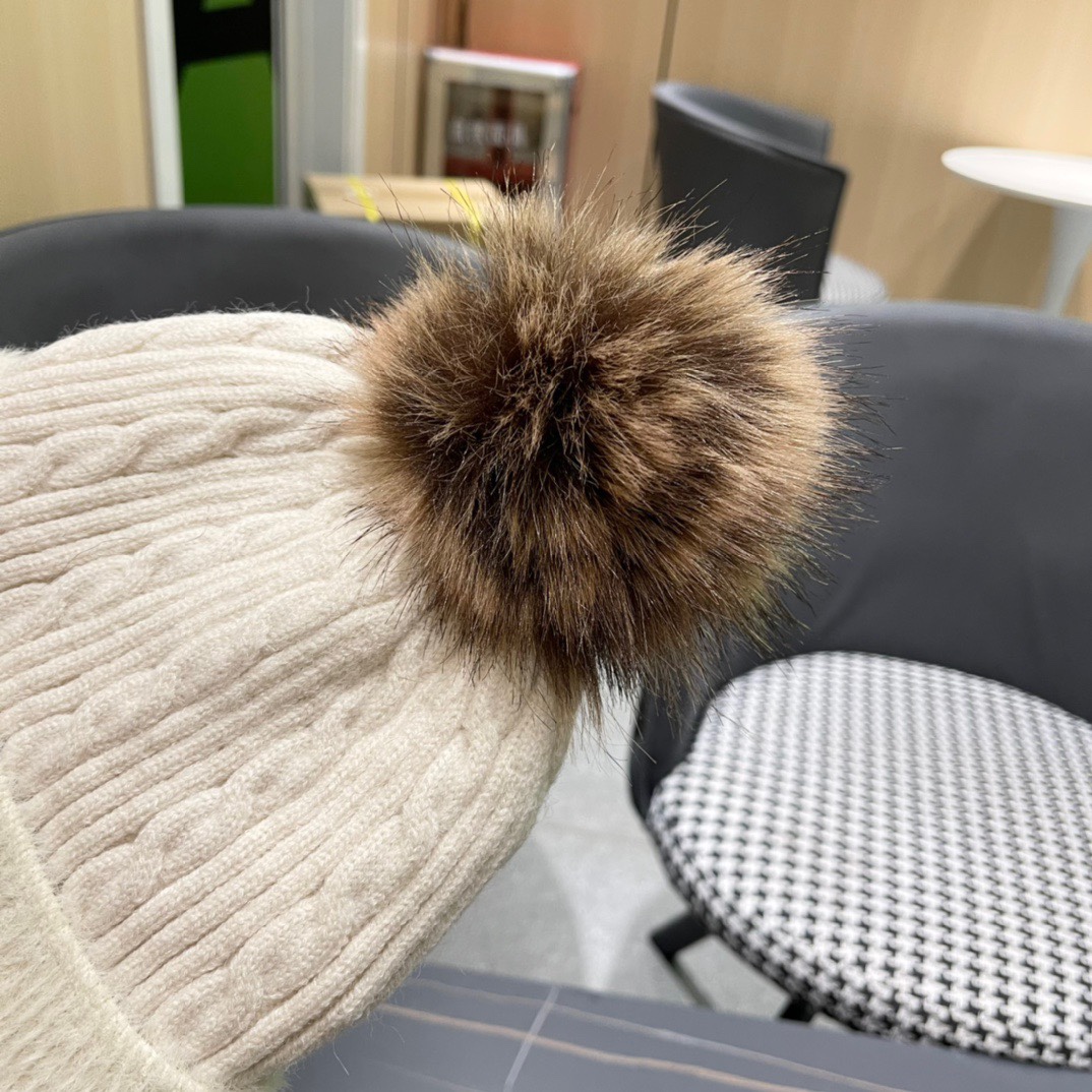 Chanel香奈儿针织毛线帽护耳保暖帽