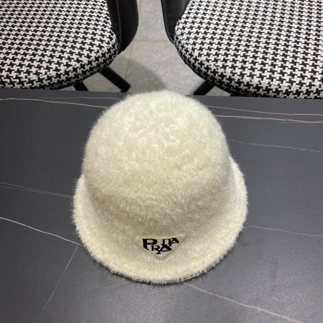 Prada普拉达帽檐针织渔夫帽女秋冬毛绒保暖百搭水桶帽韩版休闲气质盆帽潮