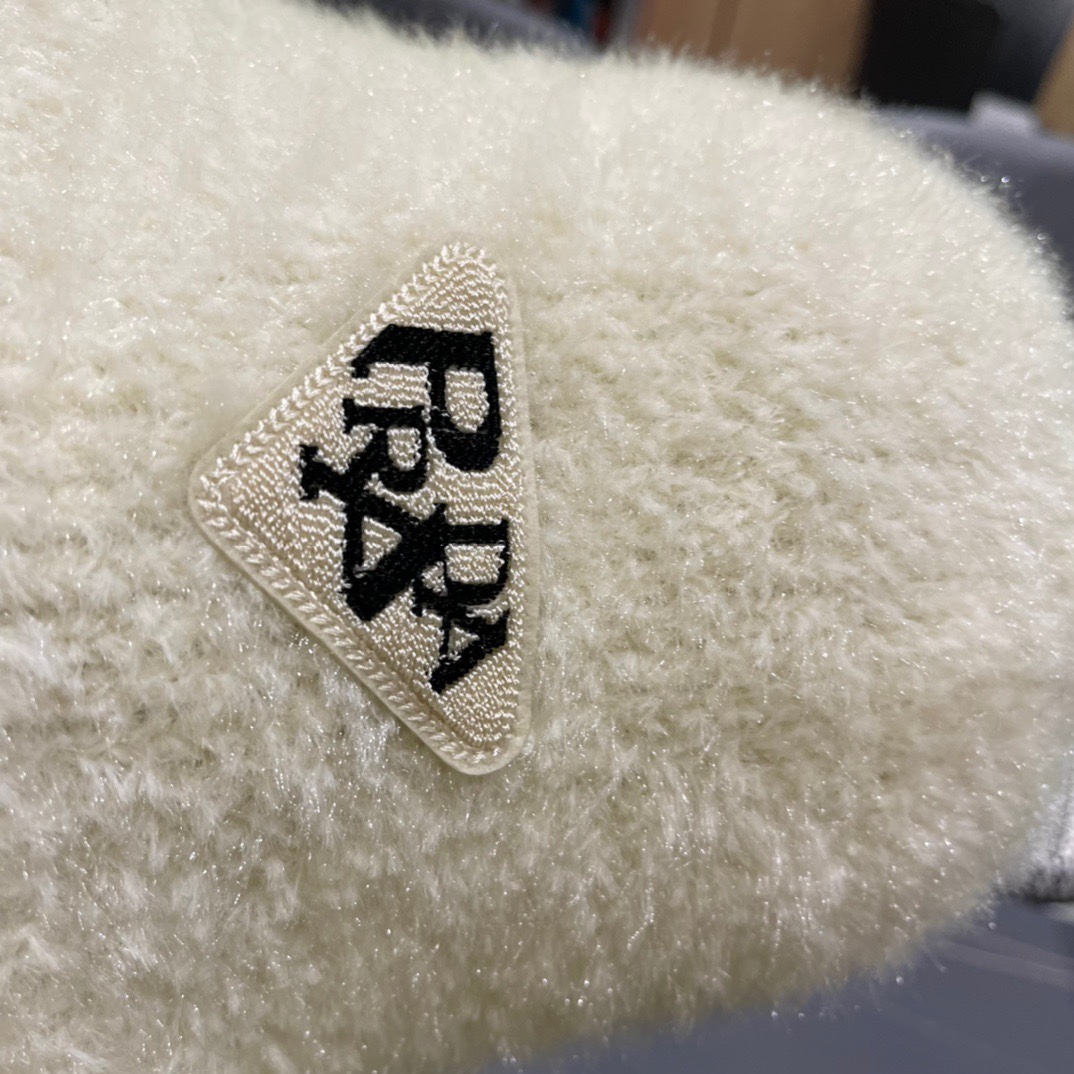 Prada普拉达帽檐针织渔夫帽女秋冬毛绒保暖百搭水桶帽韩版休闲气质盆帽潮