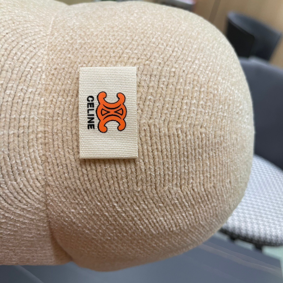 CELINE 赛琳ss新款早秋毛毛棒球帽🧢帽型完全按照定做。凯旋门图案章仔区别市面版本，