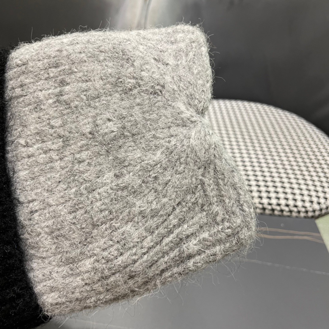 蒙口MONCLER 2024新款小猫🐱针织毛线保暖帽护耳