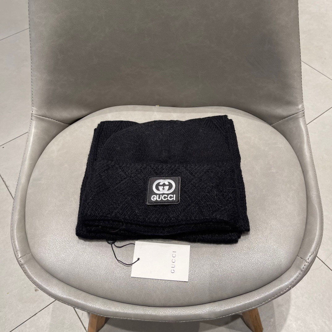 NO:215959,GUCCI Gucci Hat   Scarf Set!  Rabbit velvet cashmere ingredients are warm and fashionable. Universal hats, fisherman hats, baseball hats, knit hats, hats, gucci, espadrilles, hats19860909GUCCI古奇帽子 围巾套装！兔绒羊绒成份保暖又时尚 男女通用帽子渔夫帽棒球帽针织帽,帽子,gucci,espadrilles,hats,hat