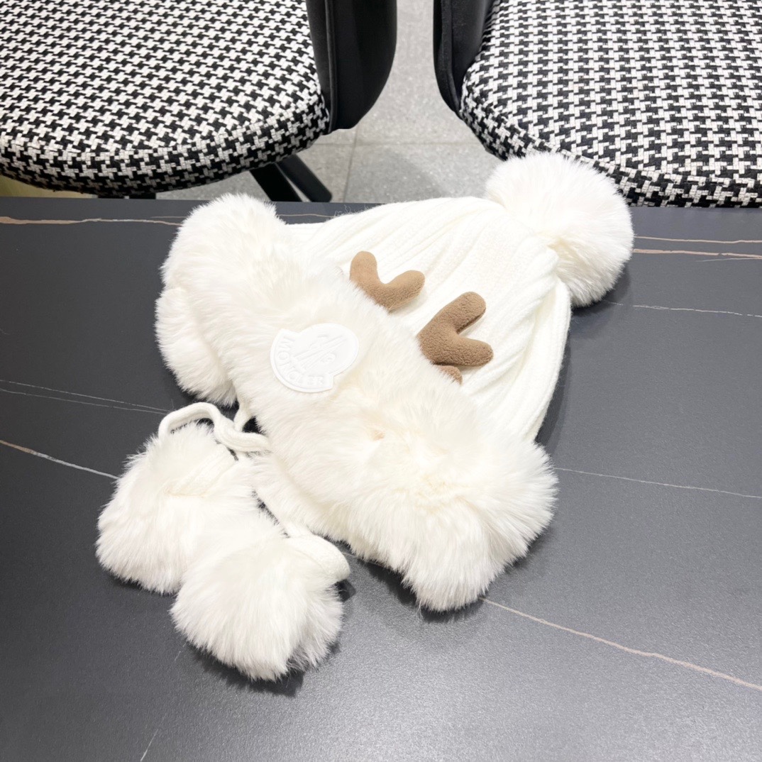 MONCLER蒙口🎩2024冬新款鹿角可爱毛球加绒针织护耳帽女洋气冬季防寒保暖加厚雷锋帽