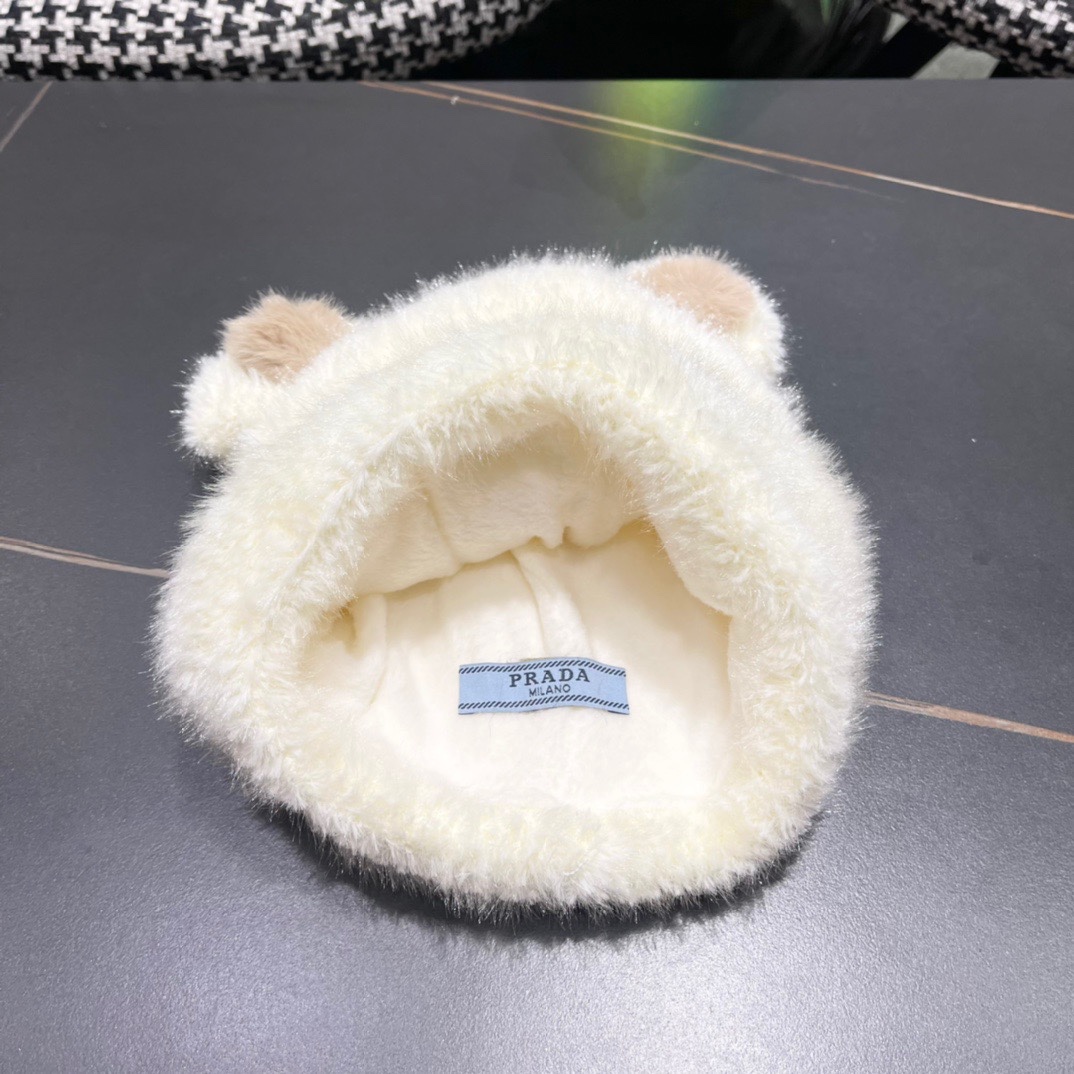 【PRADA普拉达】2024秋冬新款可爱小熊耳朵针织毛线帽，大牌系列，轻奢感满满.冬天出街必备