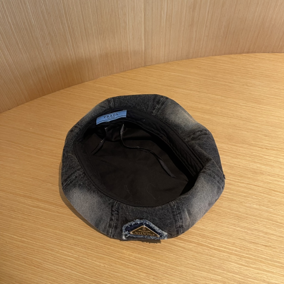 PRADA普拉达贝雷帽复古牛仔帽子女2024新款报童帽显脸小