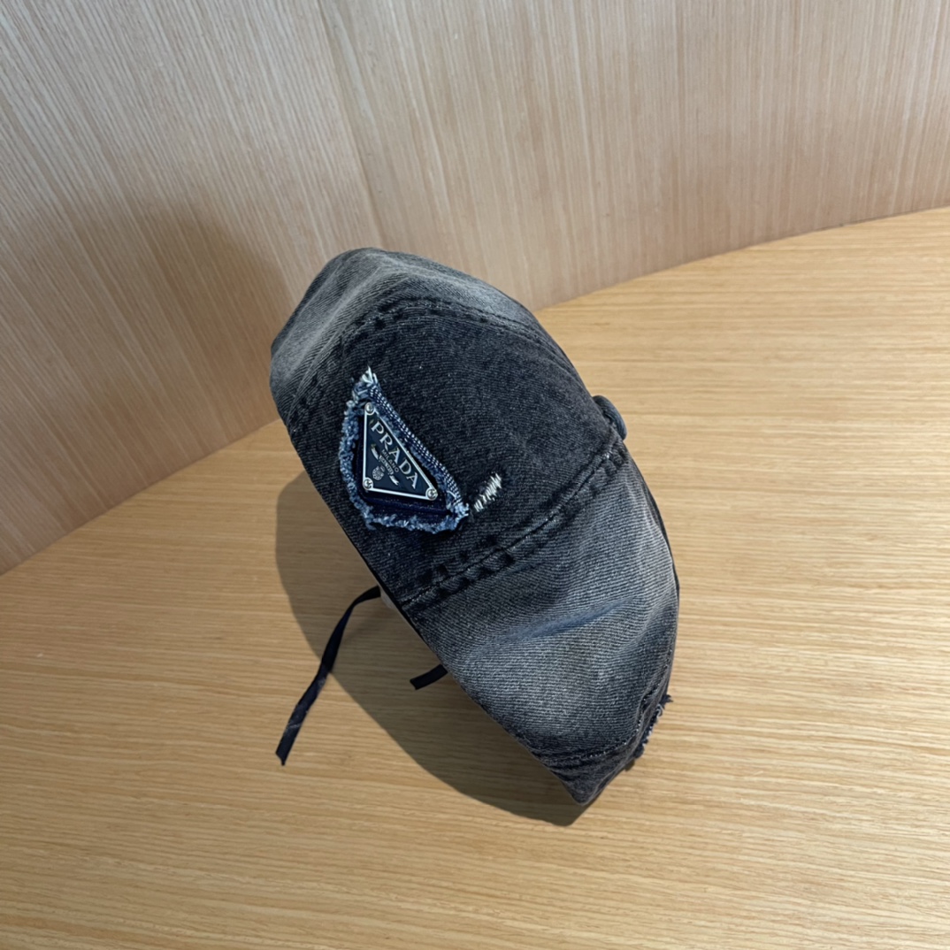 PRADA普拉达贝雷帽复古牛仔帽子女2024新款报童帽显脸小
