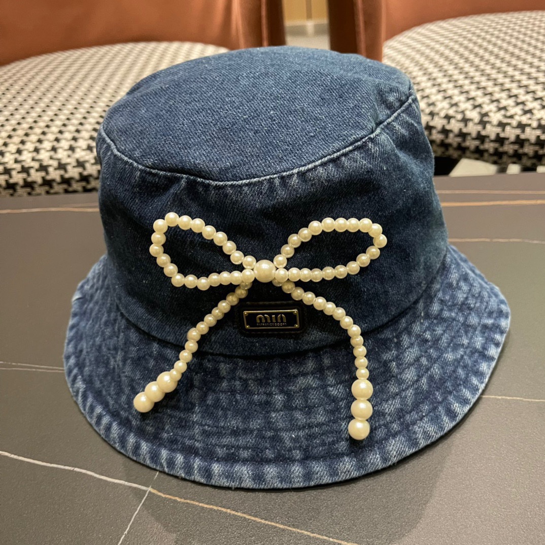 NO:216153,The new style of the misunderstanding denim fisherman hat is a big brand with high-end and full of sense!  Simple and stylish style, high-quality products, and premium quality!  Hat fisherman hat baseball hat knit hat, hat, espadrilles,hats19860909谬谬新款牛仔渔夫帽大牌高级十感足！简约尚时风,高质品,尊享品质感！帽子渔夫帽棒球帽针织帽,帽子,espadrilles,hats,hat