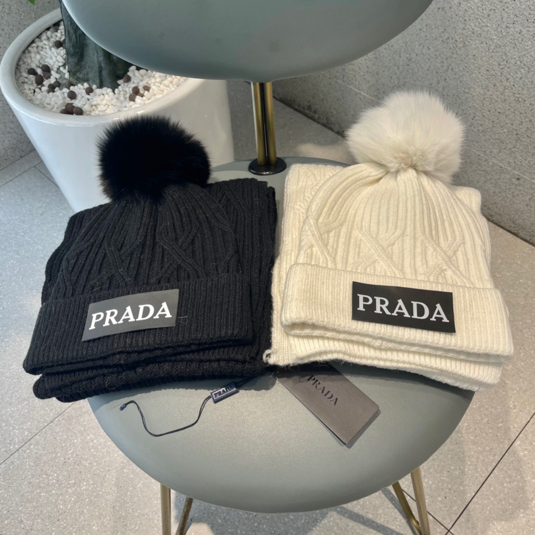 NO:216159,Prada two-piece PRADA hot hat scarf set warm and fashionable 70 cashmere 30 rabbit velvet with 15 cm real fox fur balls, long fox fur also adds warmth to a little [kiss] high-end quality, trendy online!  [Love] Both men and women are suitable for wearing [Love] versatile hats, fisherman hats, baseball hats, knit hats, hats, prada, prada, espadrilles, hats19860909普拉达两件套PRADA爆款帽子围巾套装保暖又时尚70羊绒30兔绒配15公分真狐狸毛球,长长的狐狸毛也增加保暖几分[亲亲]高端品质,潮流在线！[爱心]男女都适合配带[爱心]百搭款帽子渔夫帽棒球帽针织帽,帽子,prada,prada,espadrilles,hats,hat