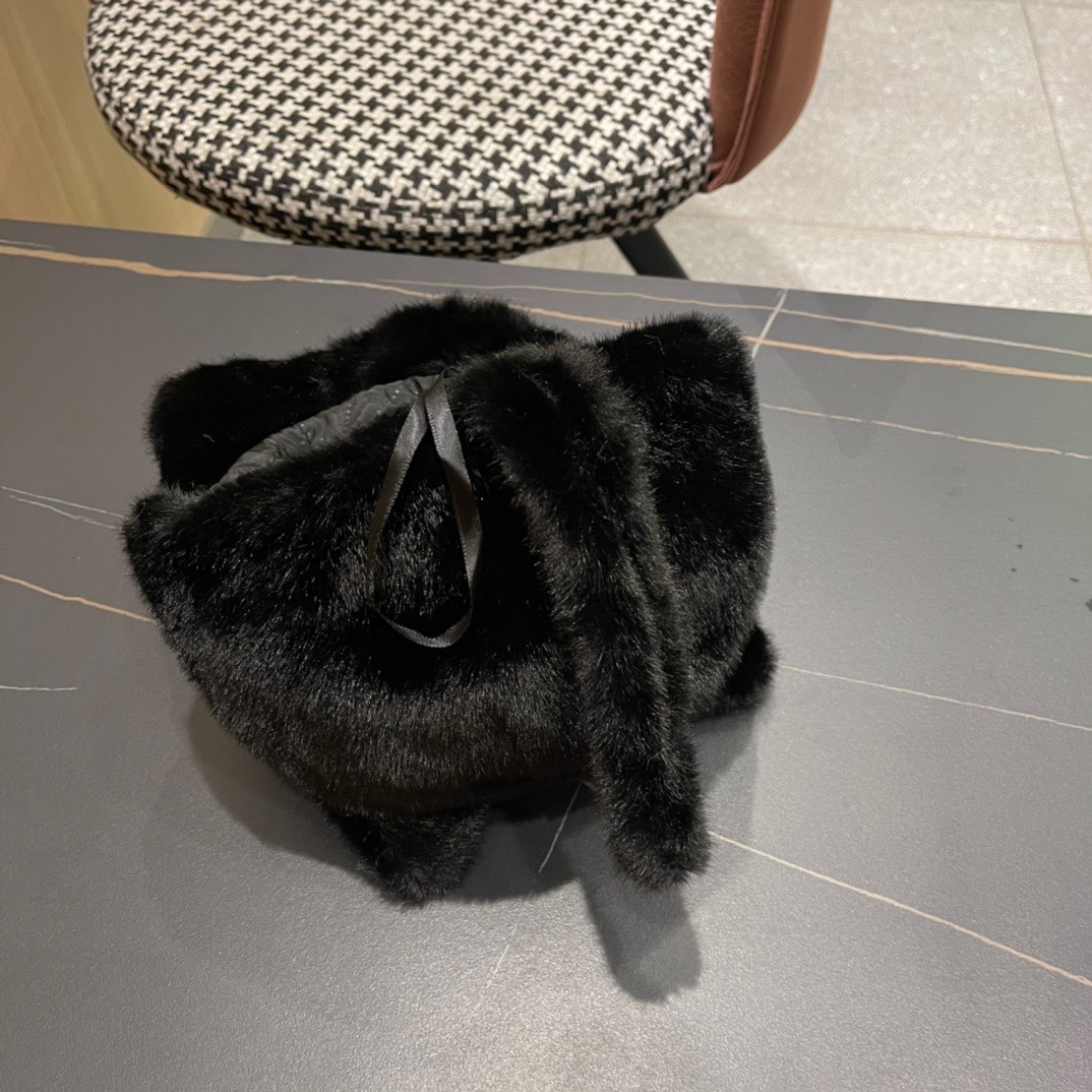 【蒙囗MONCLER】小可爱经典款，百分之70羊毛，男女同款，加厚更保暖，时尚流行🌸质感一流，秋冬保暖最