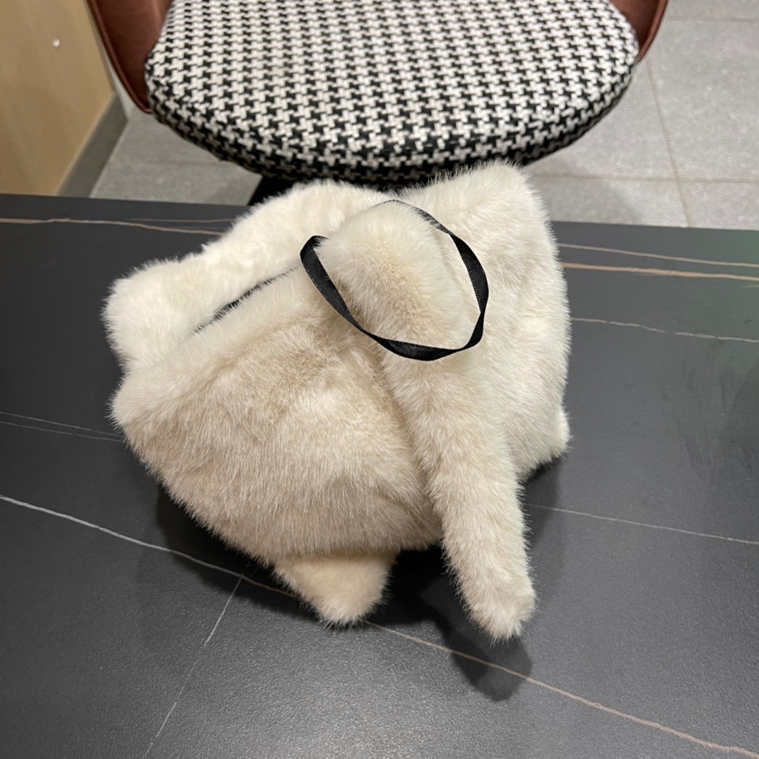 【蒙囗MONCLER】小可爱经典款，百分之70羊毛，男女同款，加厚更保暖，时尚流行🌸质感一流，秋冬保暖最