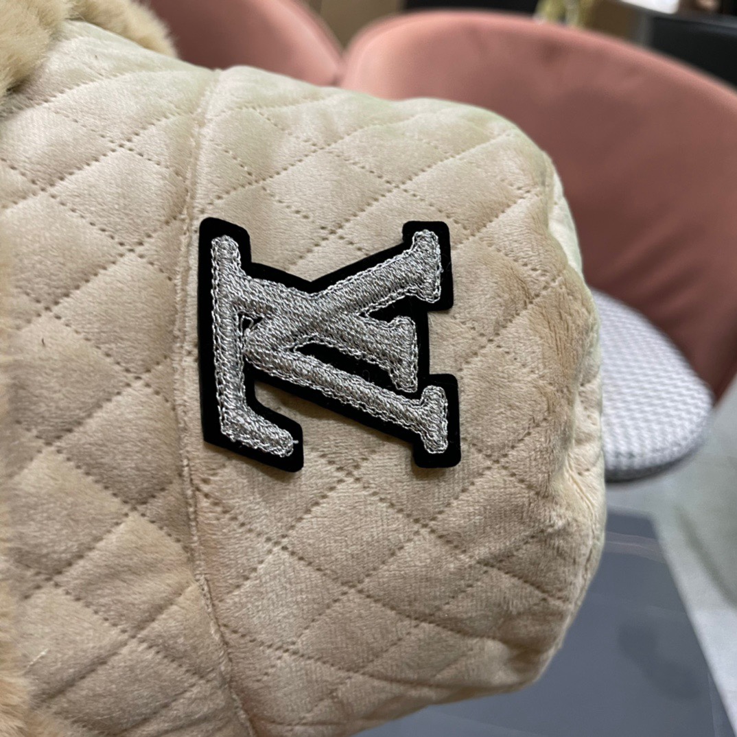 路易威登LouisVuitton2024冬款可爱蝴蝶结渔夫盆帽冬季保暖韩版百搭潮牌