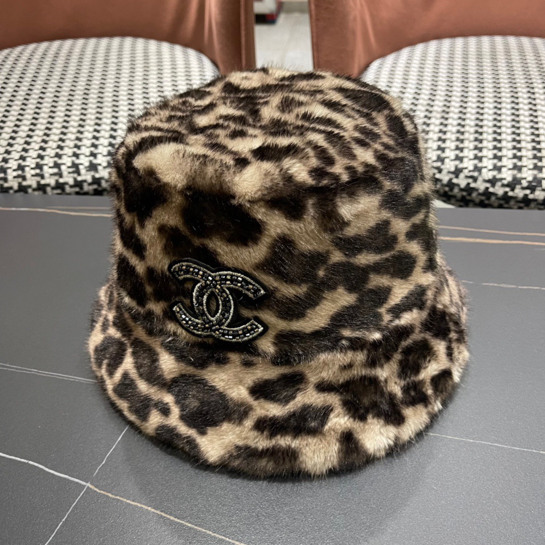 Chanel香奈儿秋冬季新款毛茸茸豹子水桶帽子渔夫帽韩版时尚新款羊毛盆帽