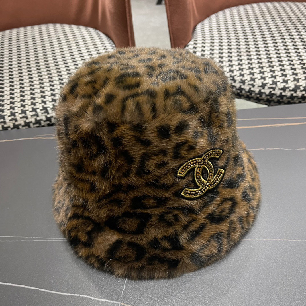 Chanel香奈儿秋冬季新款毛茸茸豹子水桶帽子渔夫帽韩版时尚新款羊毛盆帽