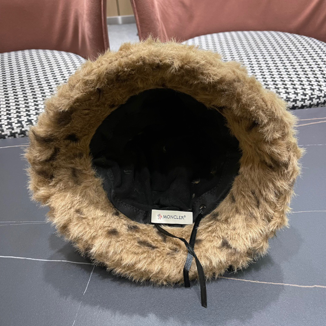 （蒙囗MONCLER】2024秋冬款毛绒绒保暖甜美可爱毛绒渔夫