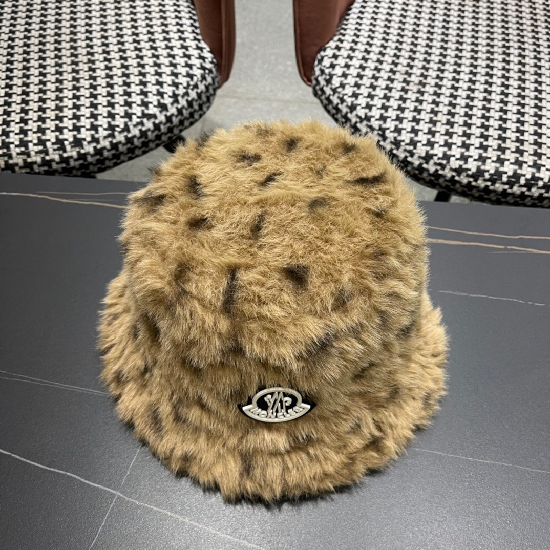 （蒙囗MONCLER】2024秋冬款毛绒绒保暖甜美可爱毛绒渔夫