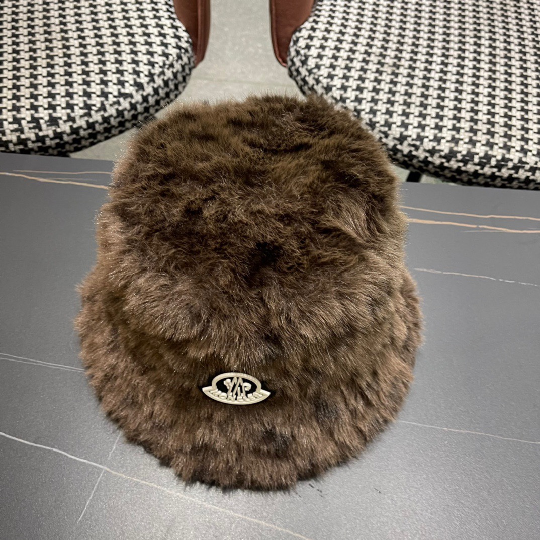 （蒙囗MONCLER】2024秋冬款毛绒绒保暖甜美可爱毛绒渔夫