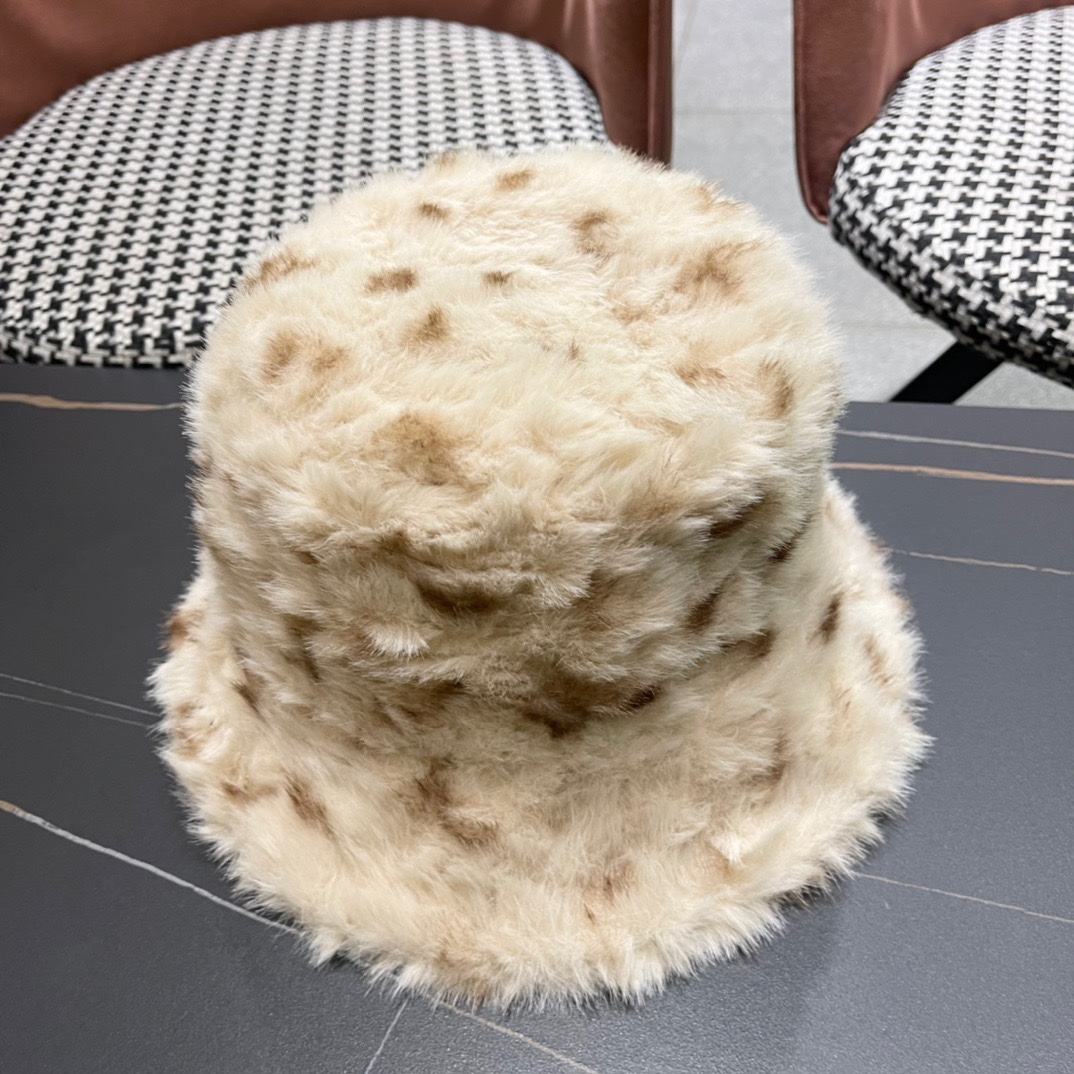 （蒙囗MONCLER】2024秋冬款毛绒绒保暖甜美可爱毛绒渔夫