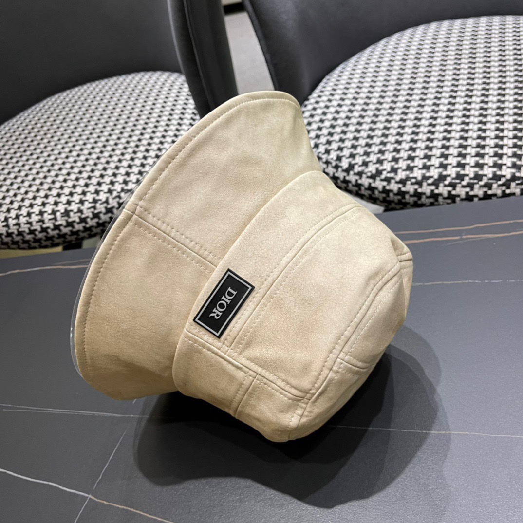 Dior 迪奥 早秋2024新款牛皮渔夫帽，精致純也格调很有感觉，很酷很时尚，质量超赞