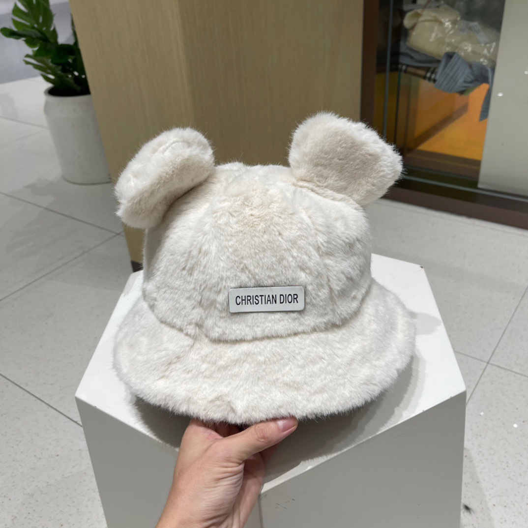 DIOR迪奥 毛茸茸渔夫帽冬天可爱小熊耳朵毛毛绒绒秋冬季百搭盆帽帽子冬款女