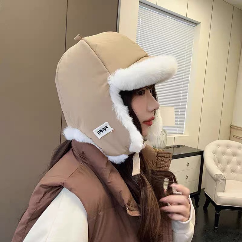 。Balenciaga 巴黎世家logo 新款羽绒雷锋帽，秋冬保暖必备神器 简单保暖