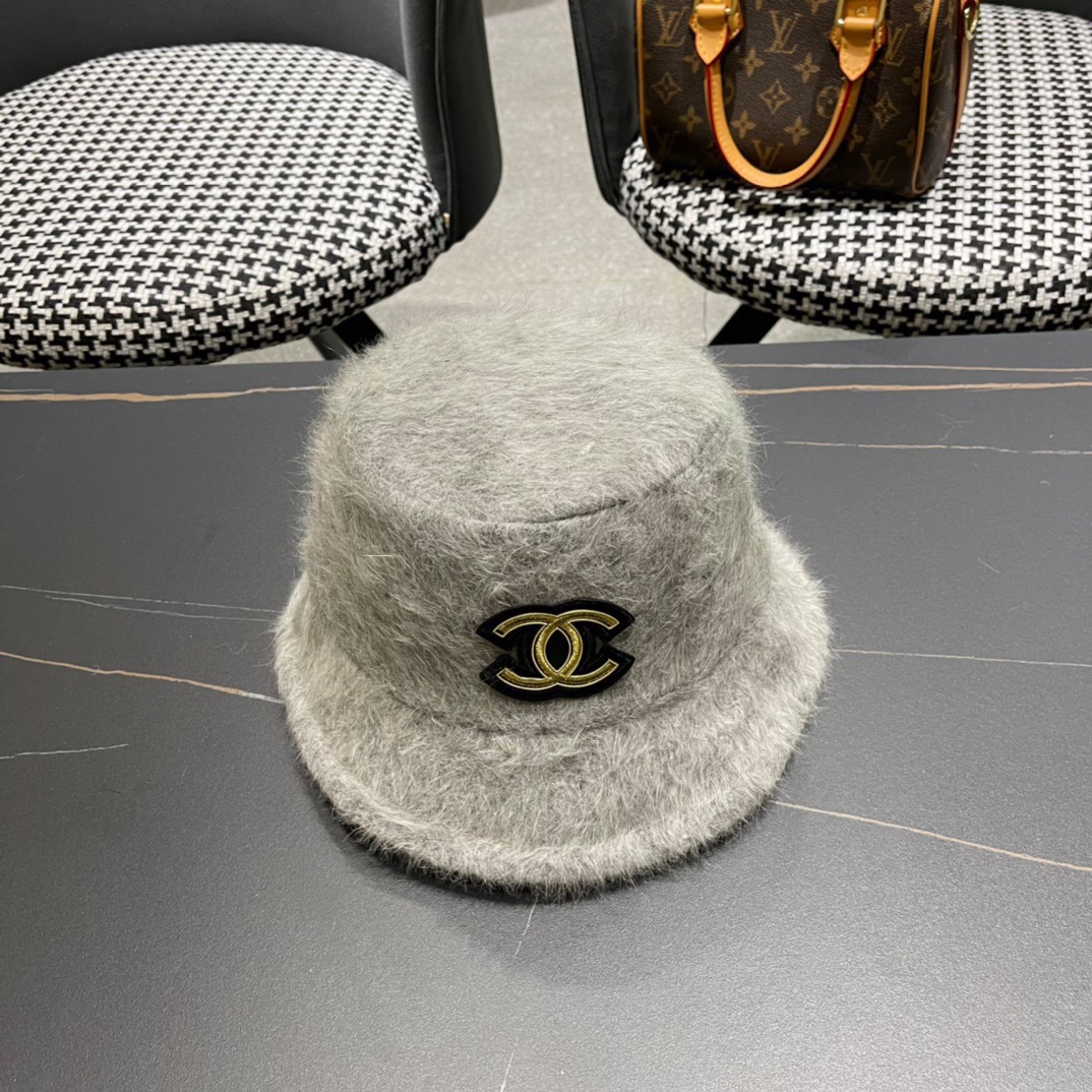  Chanel香奈儿兔毛渔夫帽，