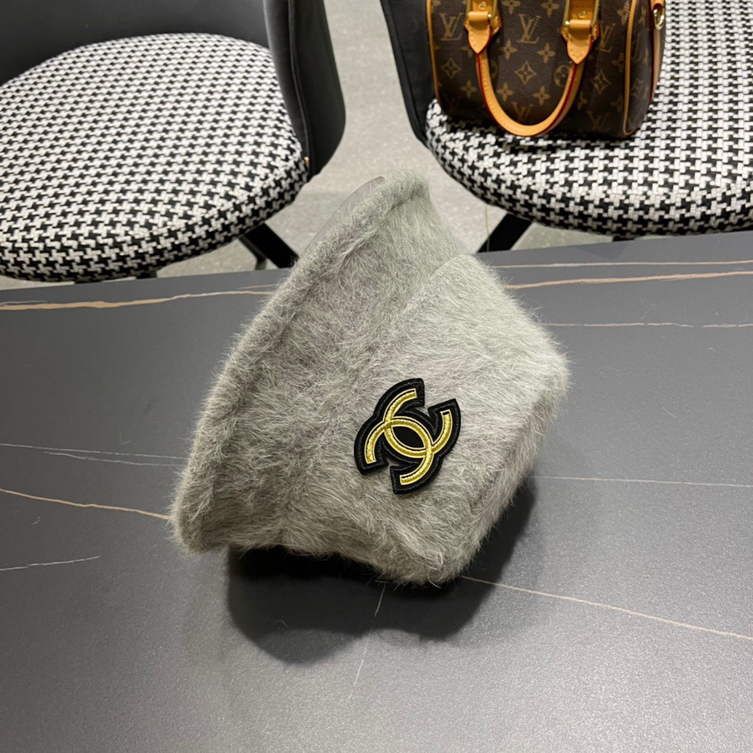  Chanel香奈儿兔毛渔夫帽，