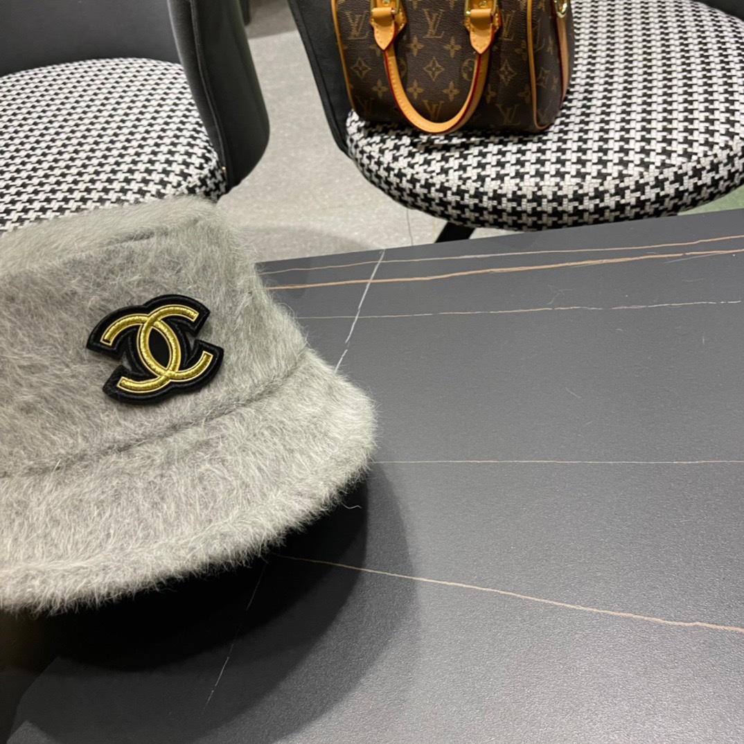  Chanel香奈儿兔毛渔夫帽，