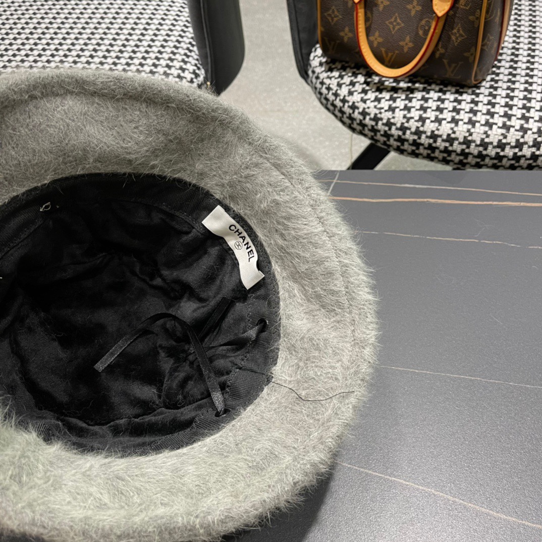  Chanel香奈儿兔毛渔夫帽，