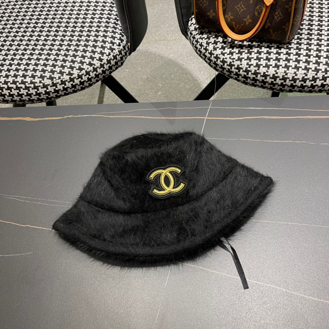  Chanel香奈儿兔毛渔夫帽，