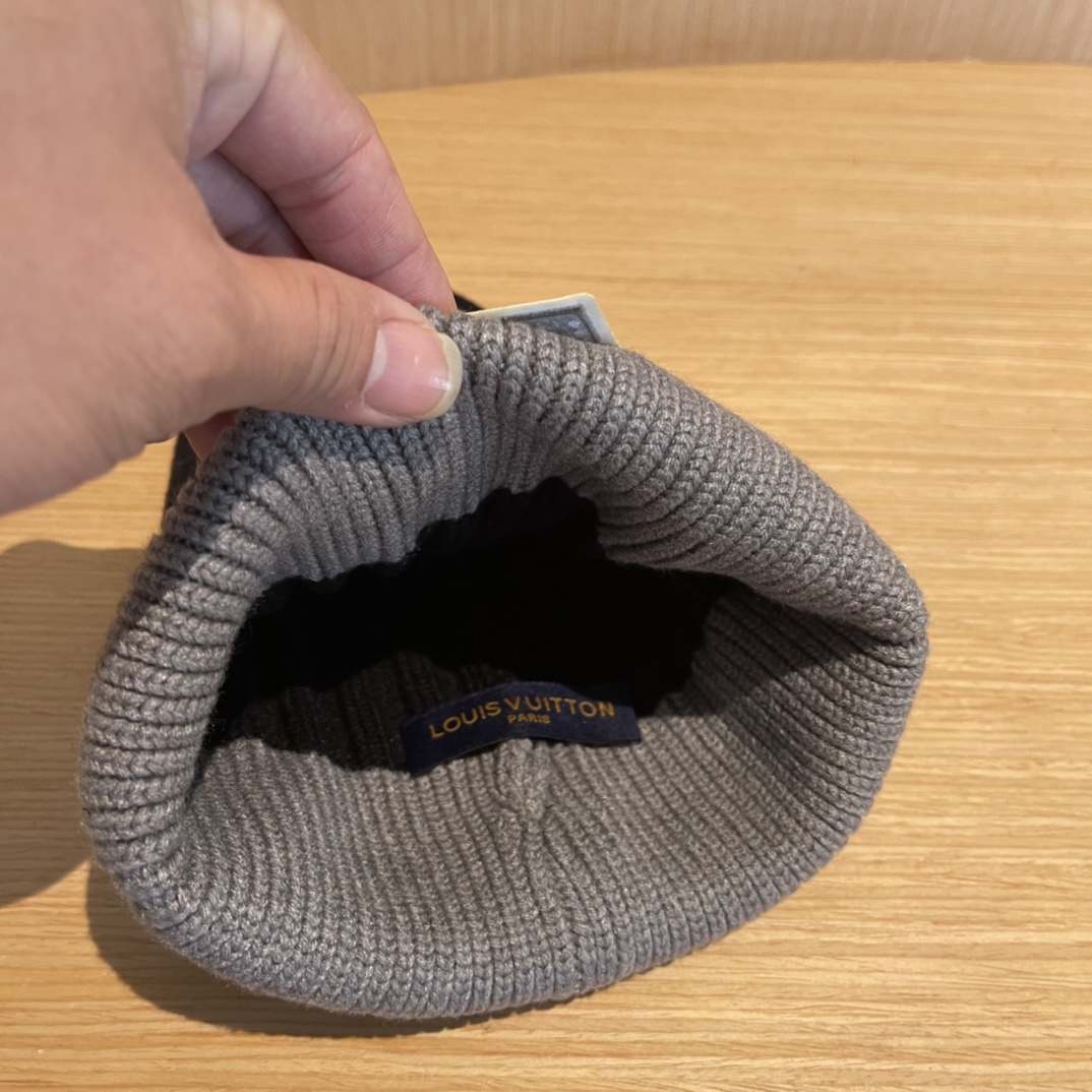 lv路易威登拼色毛线帽子女冬天时尚保暖潮流出街户外护耳针织帽