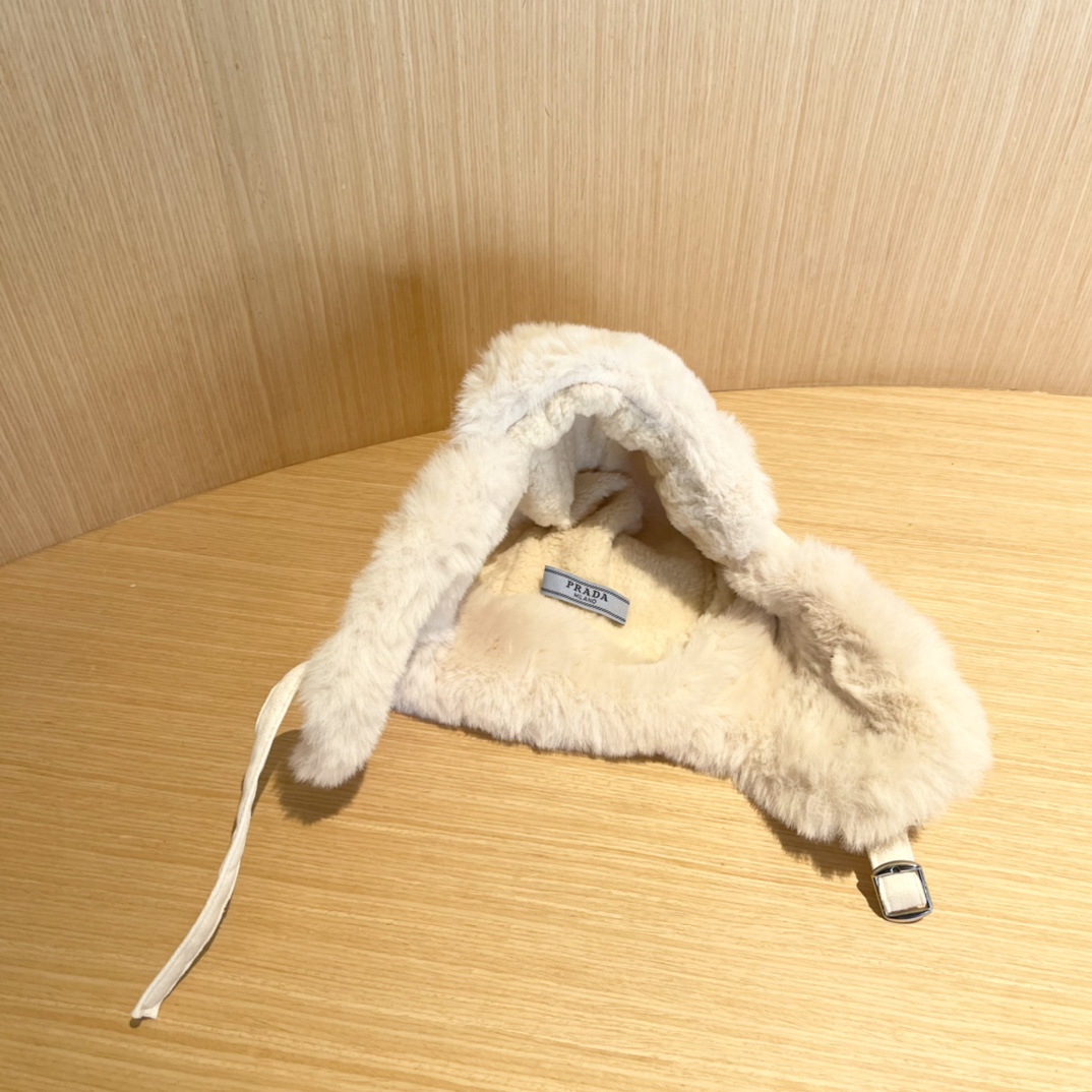 普拉达Prada冬季毛绒雷锋帽子女东北防寒保暖户外骑行防风护耳帽时尚休闲