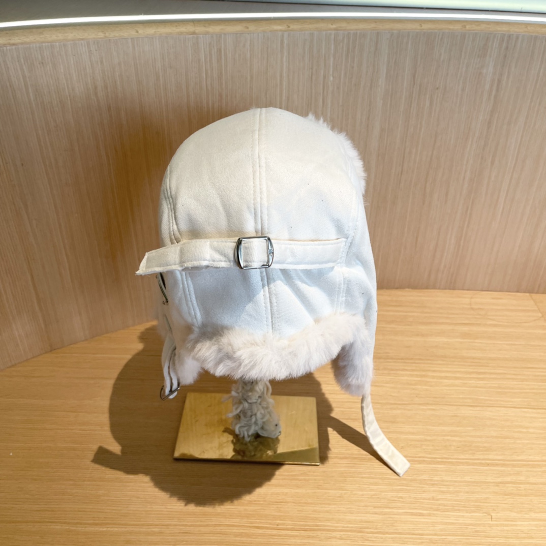 普拉达Prada冬季毛绒雷锋帽子女东北防寒保暖户外骑行防风护耳帽时尚休闲