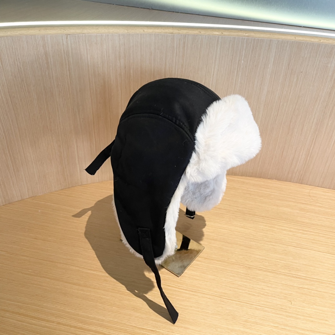 普拉达Prada冬季毛绒雷锋帽子女东北防寒保暖户外骑行防风护耳帽时尚休闲