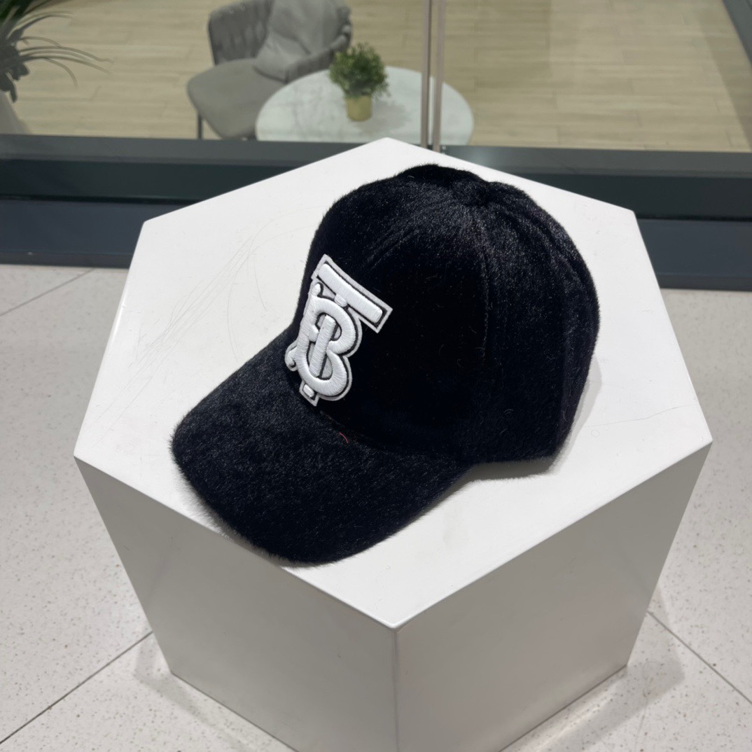 【Burberry巴宝莉】秋冬新款走量简约棒球帽，新款出货，大牌款超好搭配，赶紧入手！