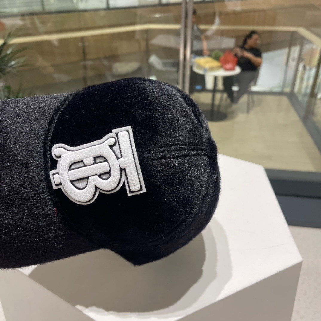 【Burberry巴宝莉】秋冬新款走量简约棒球帽，新款出货，大牌款超好搭配，赶紧入手！