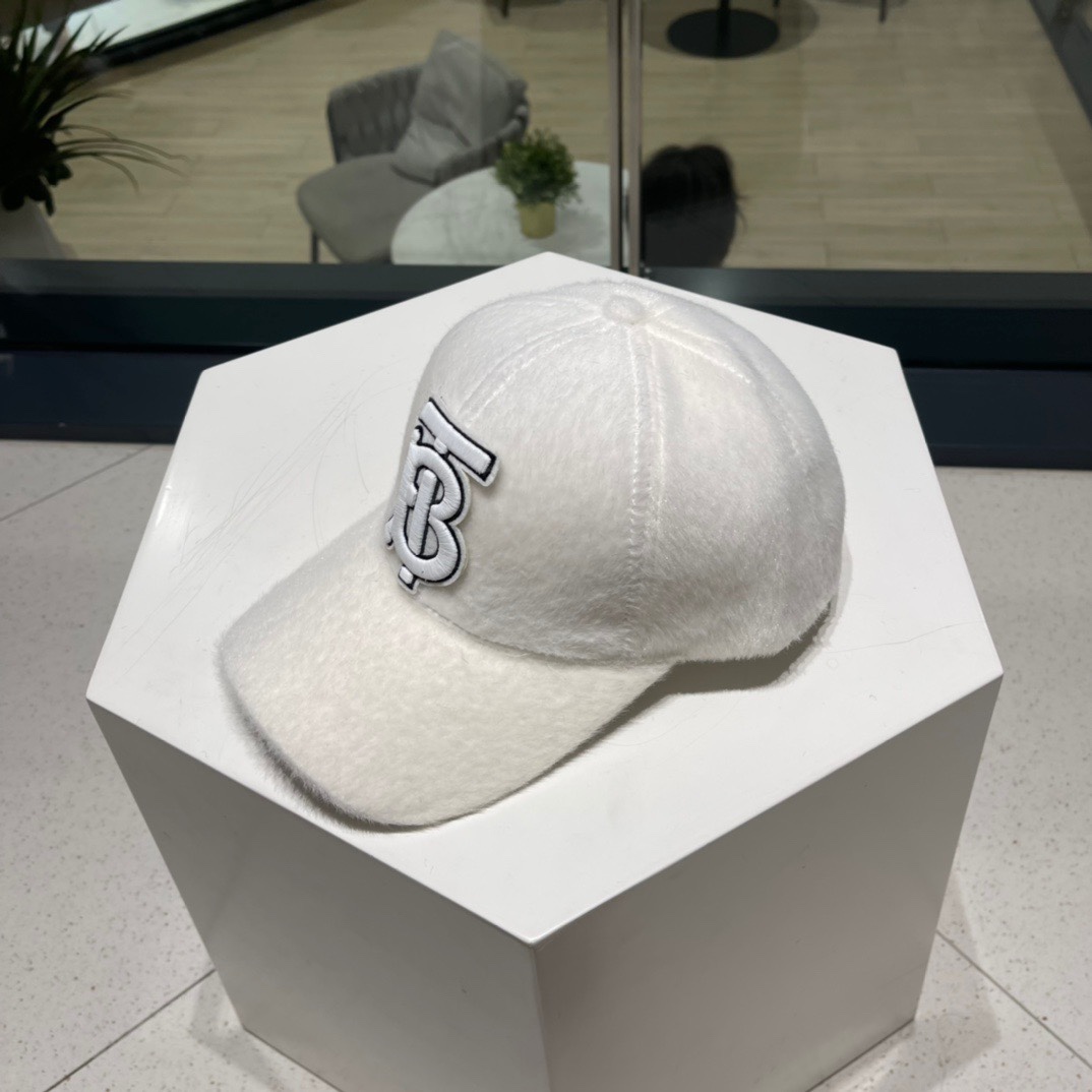 【Burberry巴宝莉】秋冬新款走量简约棒球帽，新款出货，大牌款超好搭配，赶紧入手！