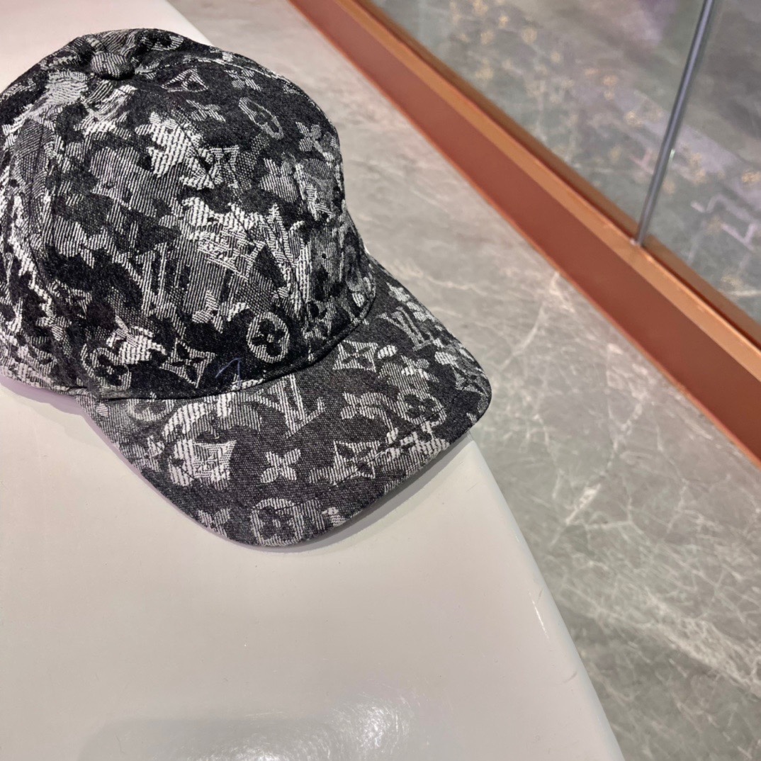  LouiVuittonLV👒专柜新款路易威登家牛仔棒球帽，简单大方 男女通用遮阳帽，
