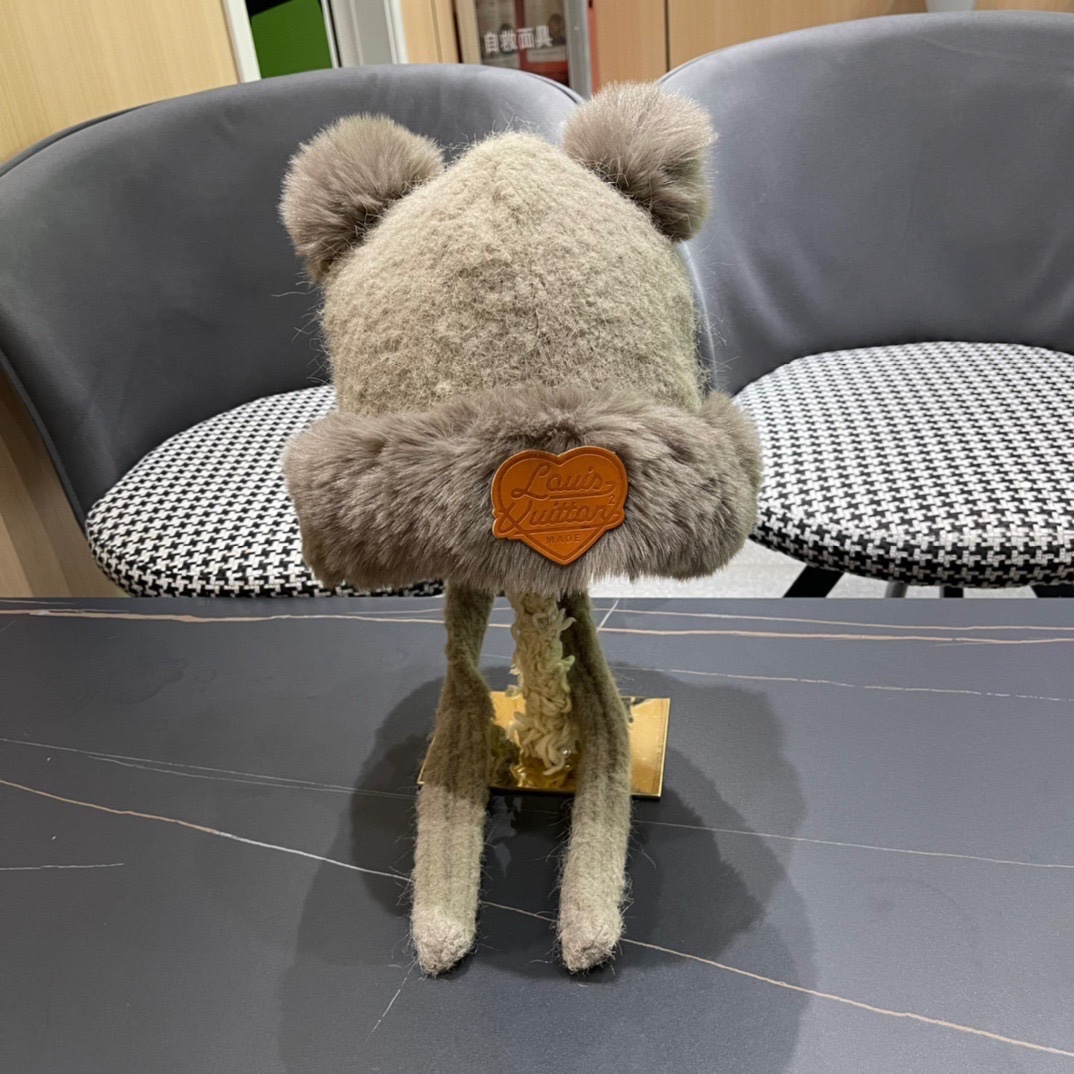 NO:217026,Lv Louis Vuitton plush ear protection hat women winter internet celebrity warm hat Lei Feng hat hat fisherman hat baseball hat knit hat, hat, louis vuitton, louis vuitton, espadrilles, hats19860909Lv路易威登毛绒护耳帽女冬天网红保暖帽子雷锋帽帽子渔夫帽棒球帽针织帽,帽子,louis vuitton,louis vuitton,espadrilles,hats,hat