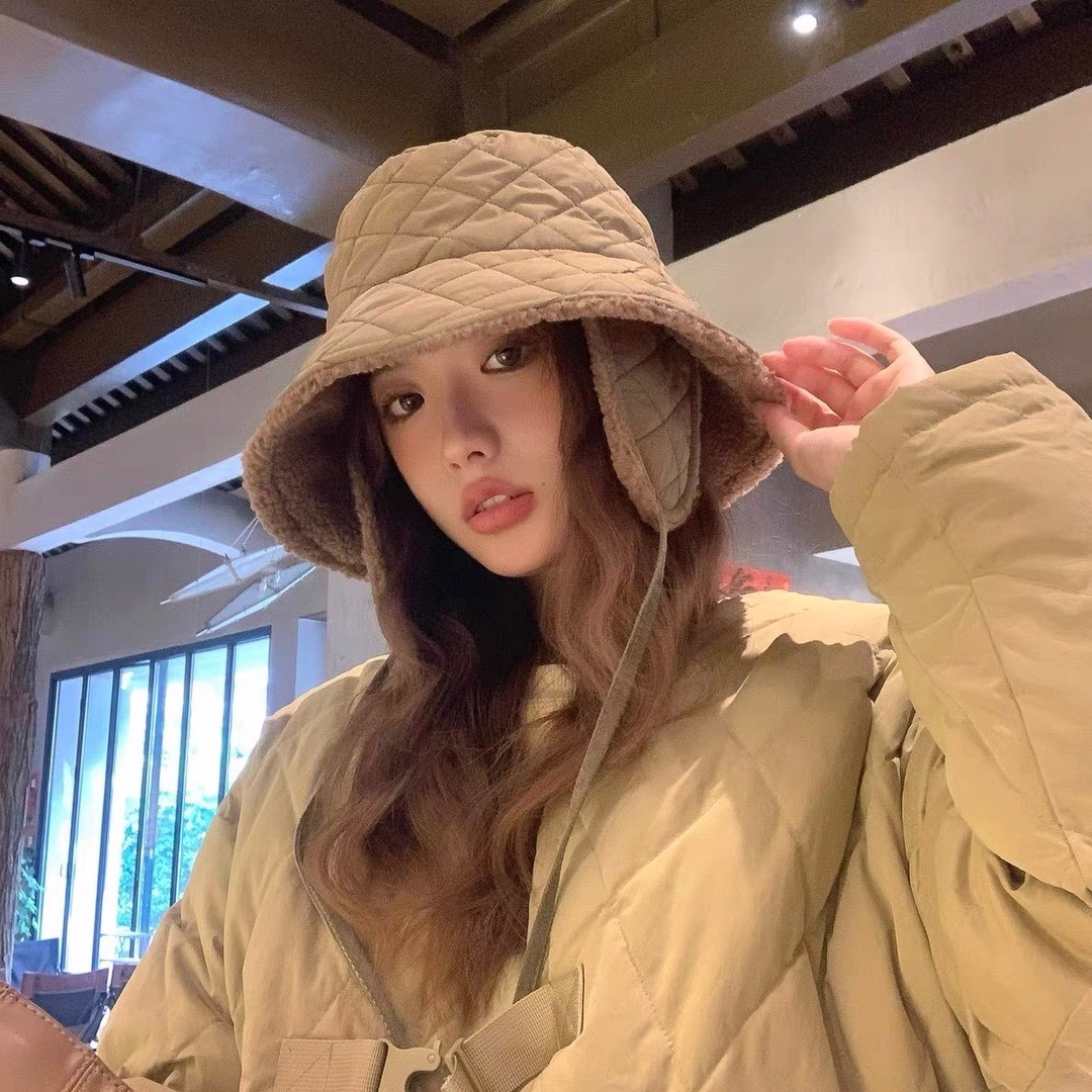  CHANEL香奈儿雷锋帽 秋冬氛围拉满coc滑雪超级出片的雷锋帽本季必买