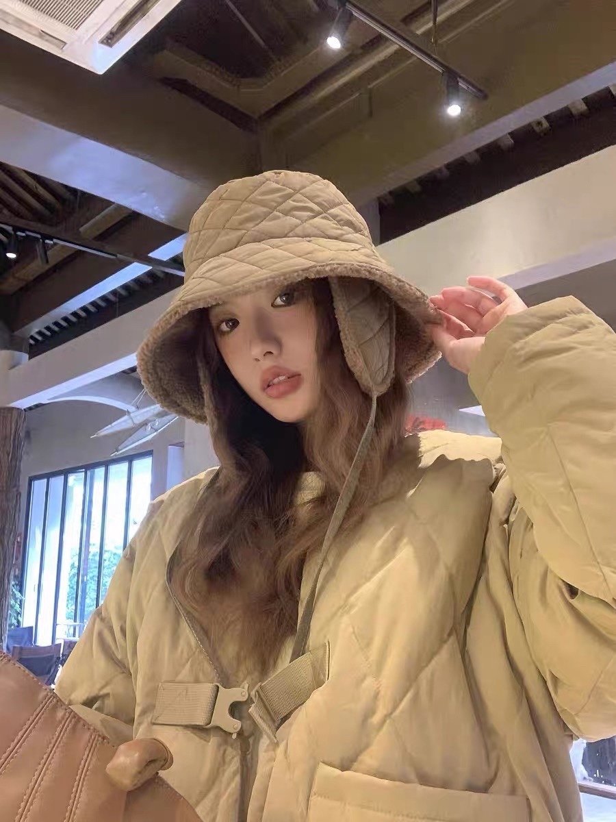 NO:216921,CHANEL Chanel Lei Feng hat The autumn and winter atmosphere is full of coc skiing super film Lei Feng hat must buy hats Fisherman hat Baseball hat Knitted hat, hats, chanel, chanel, espadrilles, hats19860909CHANEL香奈儿雷锋帽 秋冬氛围拉满coc滑雪超级出片的雷锋帽本季必买帽子渔夫帽棒球帽针织帽,帽子,chanel,chanel,espadrilles,hats,hat