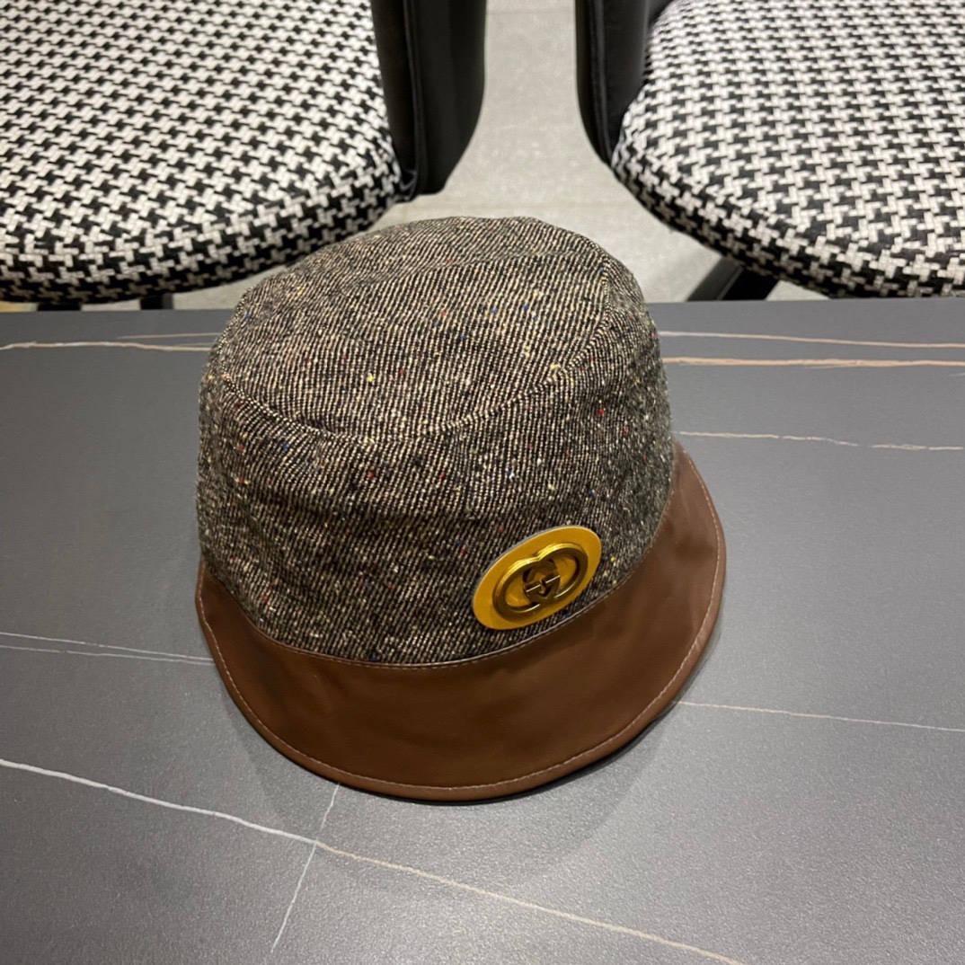  古奇秋新款渔夫帽， 工艺非常精美 高档大气上档次！低调奢华，方便携带！跑量