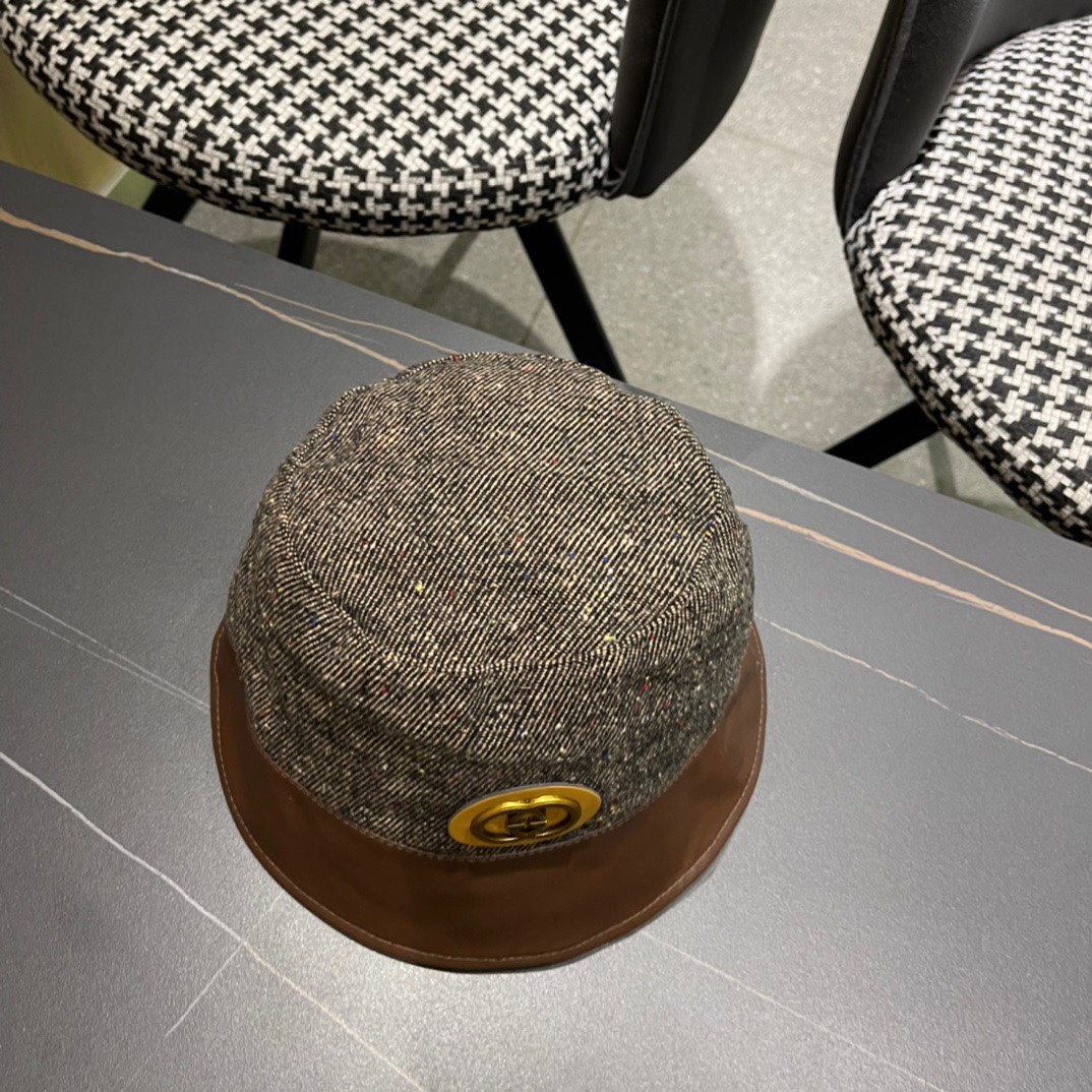  古奇秋新款渔夫帽， 工艺非常精美 高档大气上档次！低调奢华，方便携带！跑量