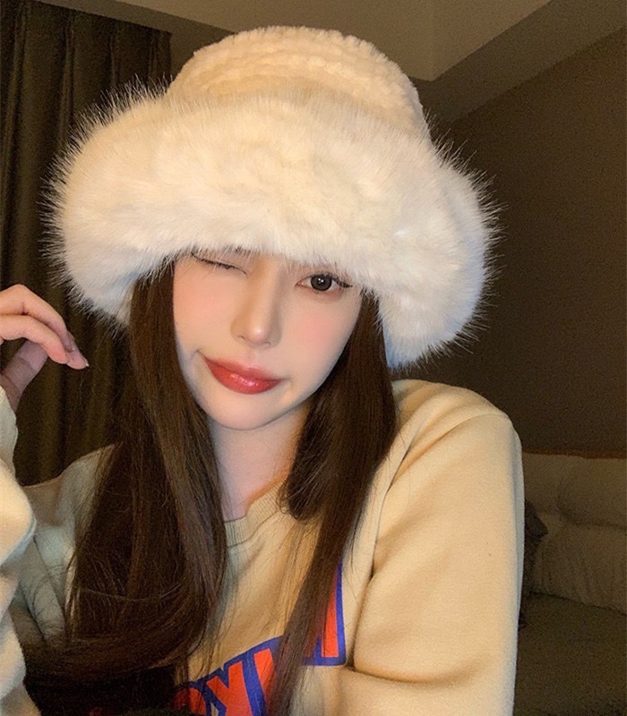 NO:366112,DIOR Korean version plush side fisherman hat for women in autumn and winter warm face showing small basin hat outdoor versatile knitted wool fisherman hat fisherman hat baseball hat knitted hat, hat, dior, dior, espadrilles, hatsDIOR迪奥韩版毛绒边渔夫帽女秋冬季保暖显脸小盆帽户外百搭针织毛线渔夫帽帽子渔夫帽棒球帽针织帽,帽子,dior,dior,espadrilles,hats,hat