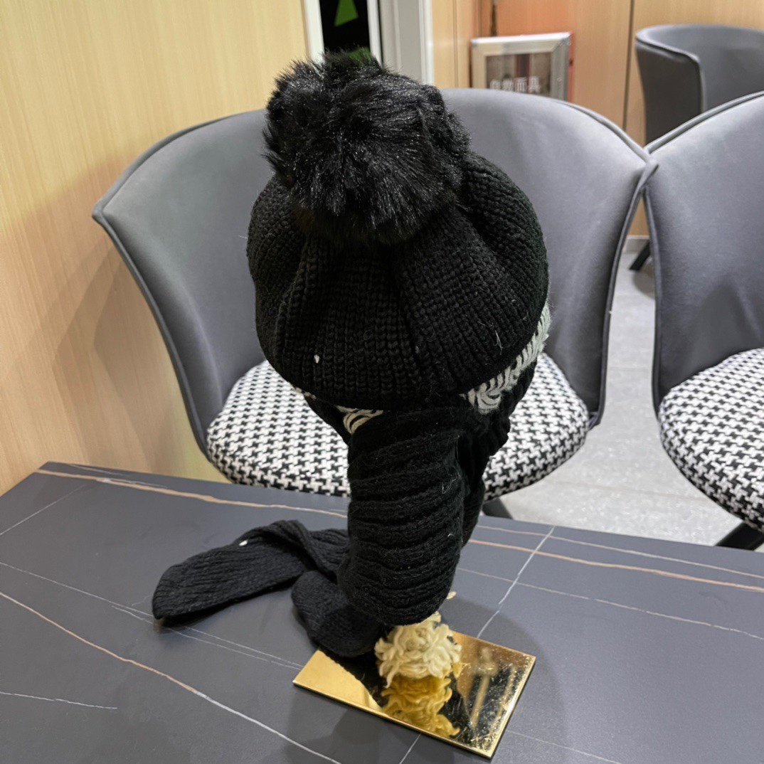 普拉达Prada 2024新款围巾一体毛绒渔夫帽女秋冬帽子冬款针织帽