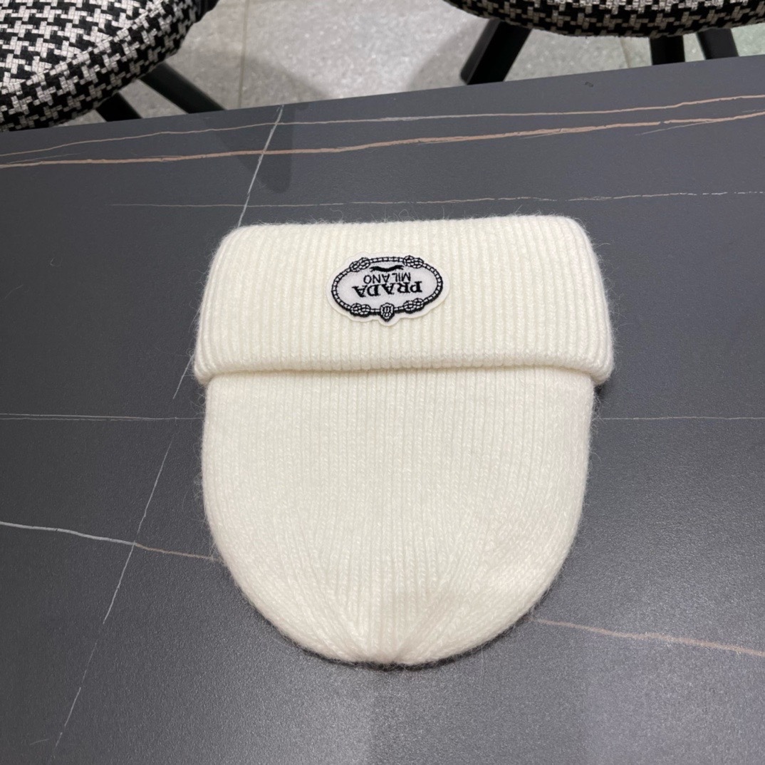 【PRADA普拉达】秋冬新款针织毛线帽，大牌系列，轻奢感满满.冬天出街必备