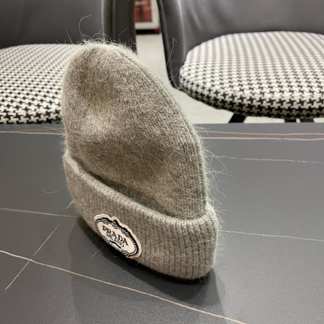【PRADA普拉达】秋冬新款针织毛线帽，大牌系列，轻奢感满满.冬天出街必备